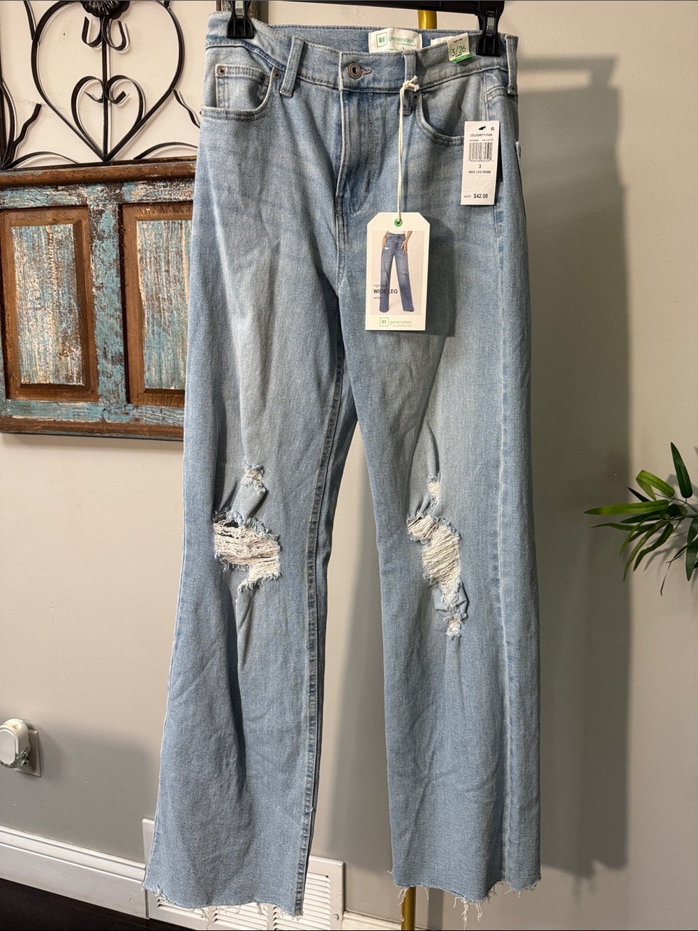 Celebrity Pink wide leg high rise Light Blue Distressed Jeans NWT 3/26